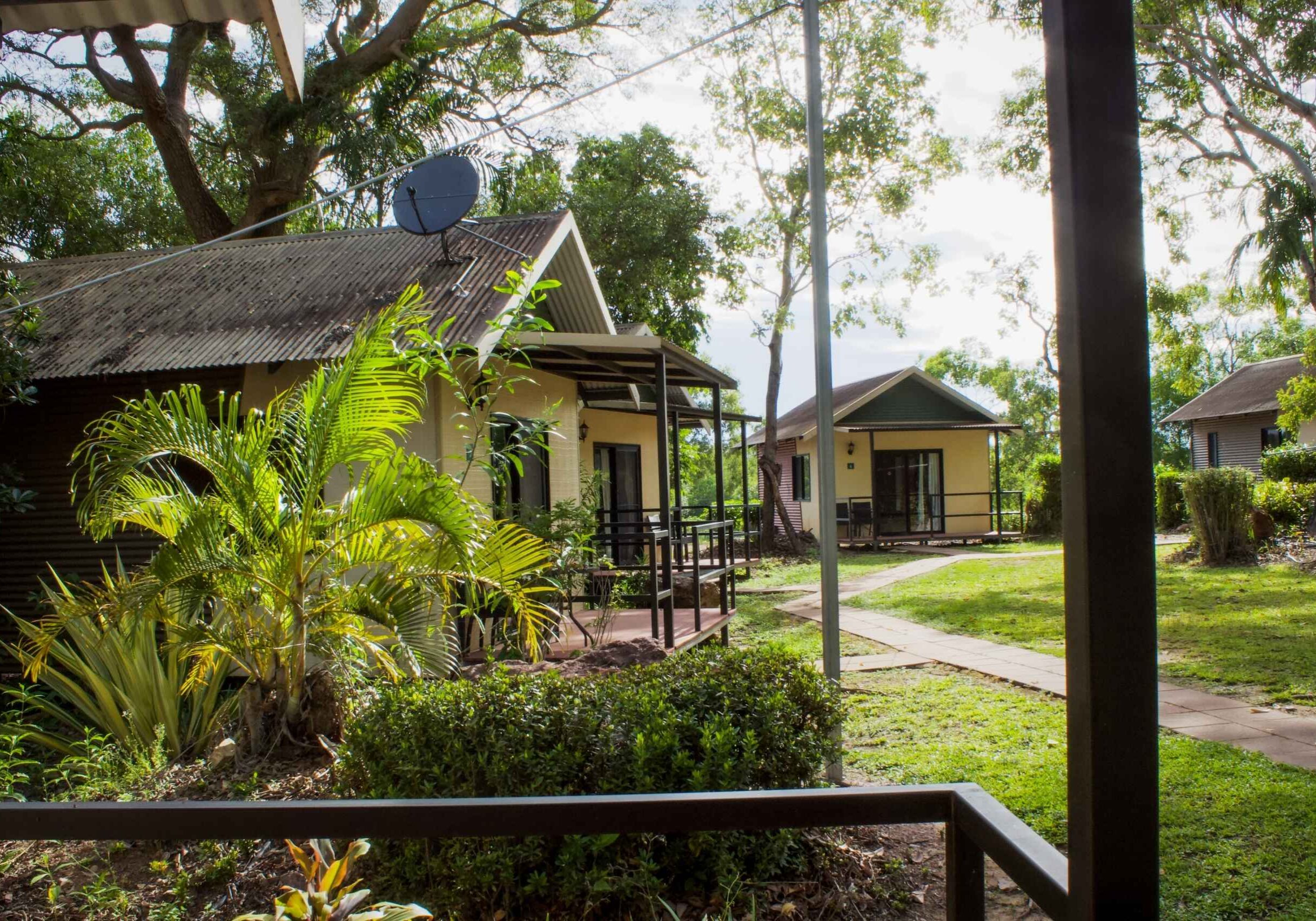 Mary River Wilderness Retreat, Pool Bungalows